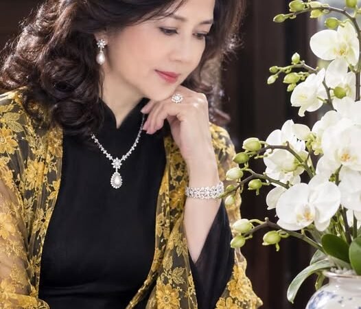 ĐA ĐOAN MỘT KIẾP ĐÀN BÀ, thơ Nga Lê